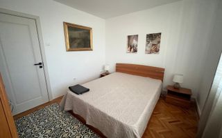 🏡 APARTAMENT CU 2 CAMERE DE ÎNCHIRIAT – ZONA CENTRALĂ, STRADA VIOLETE - Poză 2