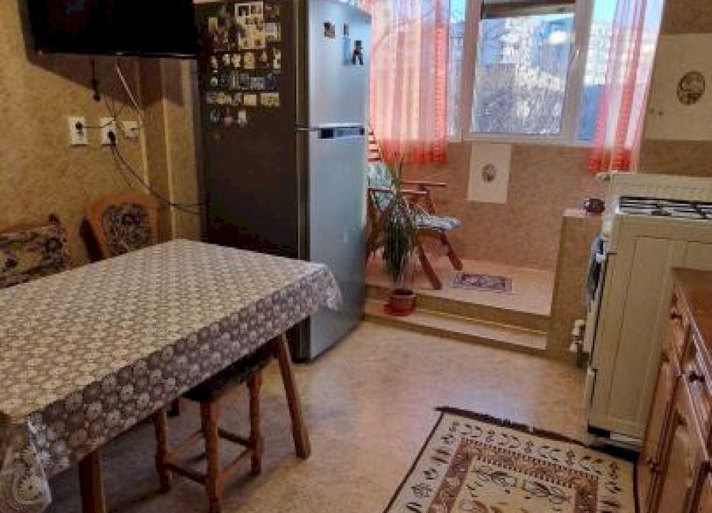 De vanzare Apartament 3 camere Gorjului - Poză 5