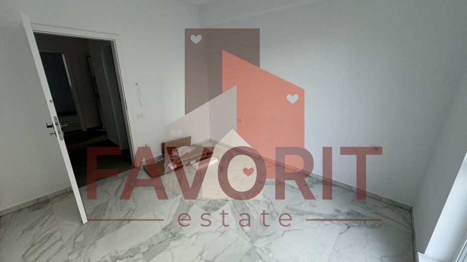 Decomandat. Gradina Proprie. 2 bai. Disponibil imediat. - Poză 13