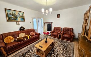 Casa cu 2 corpuri de cladire, 744 mp teren, toate utilitatile, Micesti - Poză 8