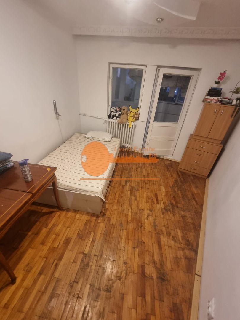 Apartament cu 3 camere in zona Crangasi - Poză 4