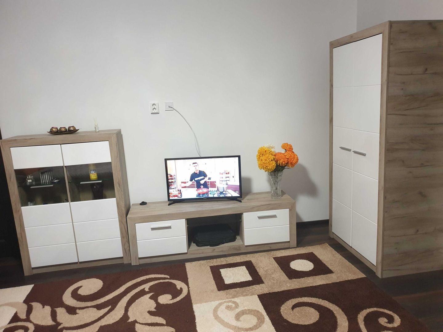 Vand garsoniera in casa nationalizata sector 3 - Poză 2