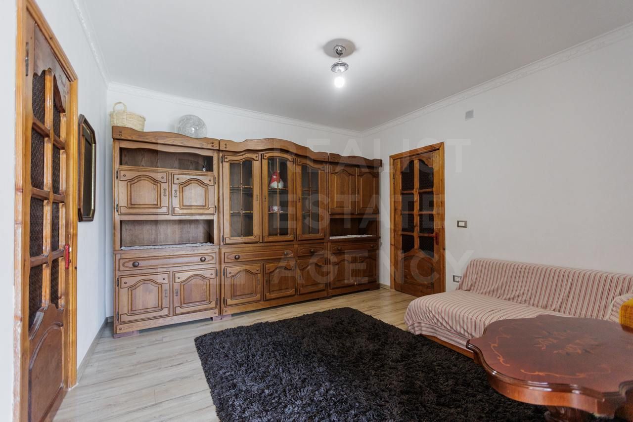 Vânzare, casă, 2 nivele, strada Traian, r-ul Ialoveni. - Poză 5