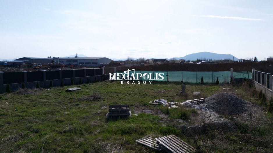 Teren intavilan | Autorizație de construcție + Avize | P + 2E + M - Poză 10