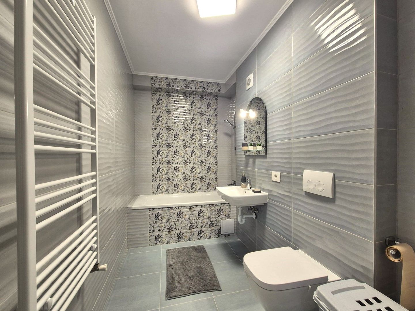 Apartament decomandat la prima inchiriere, ideal pentru un cuplu. - Poză 7