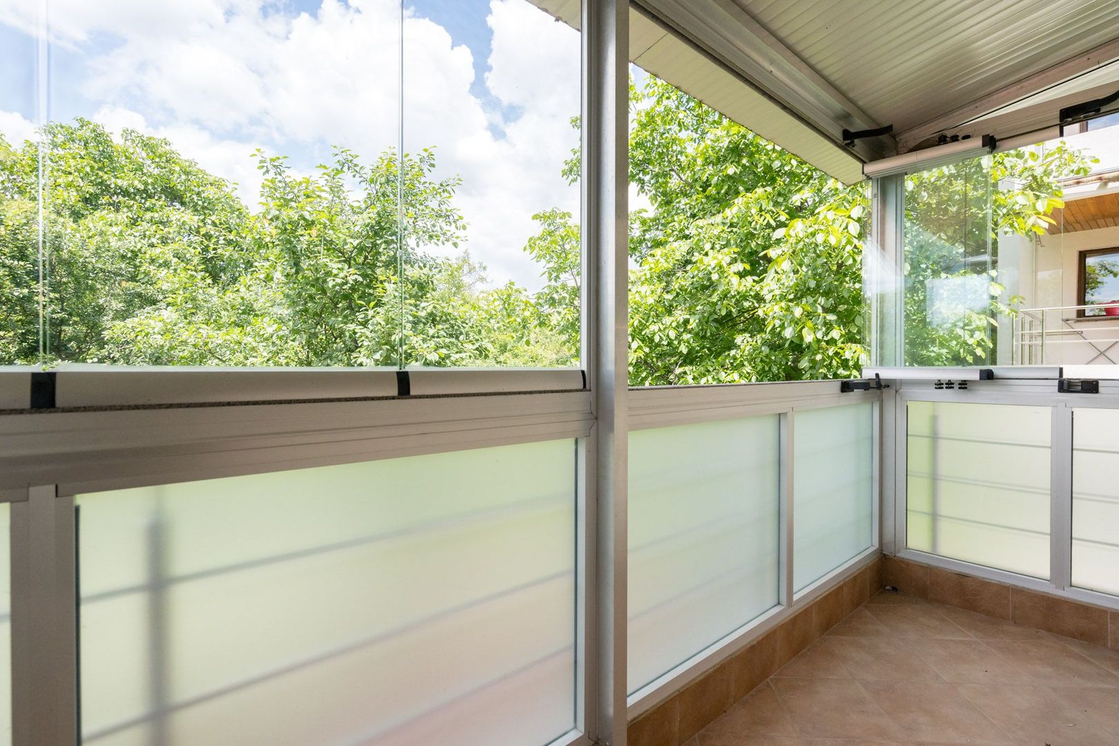 COMISION 0% - Baneasa/ Dobrogeanu Gherea-Garlei casa P+1+M 6 camere curte 550mp - Poză 20