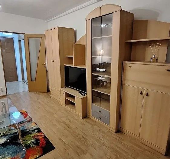 Garsoniera mobilata complet,  modernă, 3 min metrou Titan - Poză 3