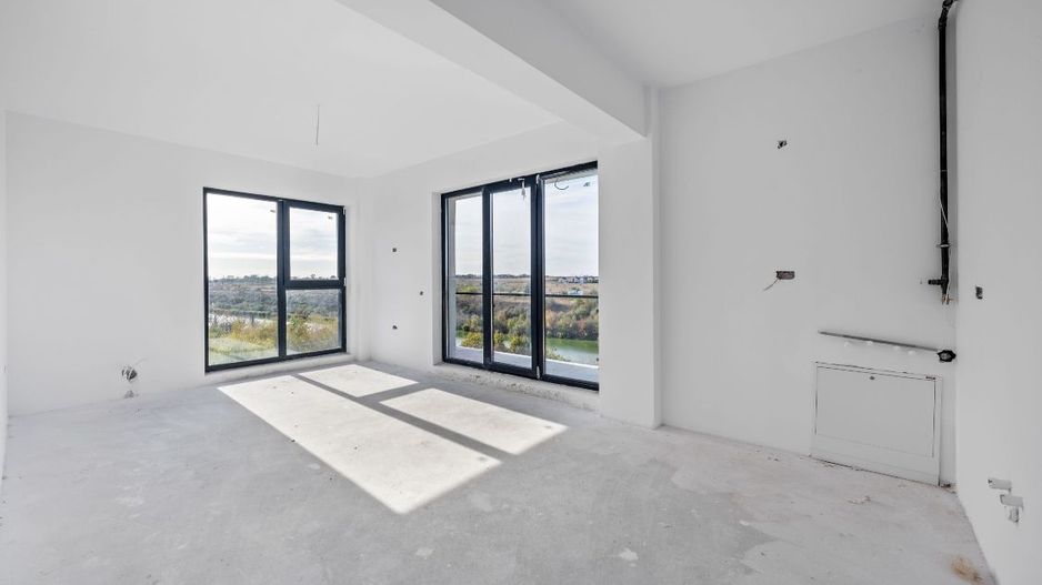 2 camere sptioase 70 mpc predare la Cheie - Poză 2