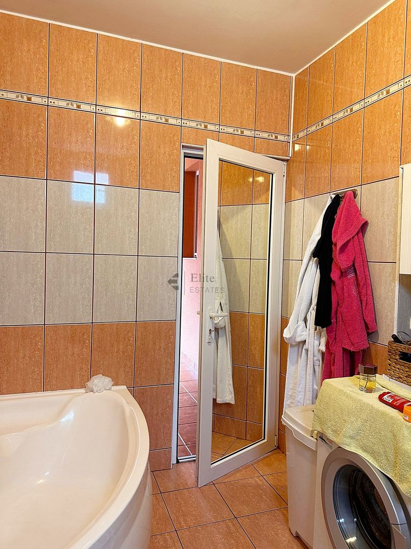 Casa cu 6 camere de vanzare in Rogerius/Stadion - Poză 12