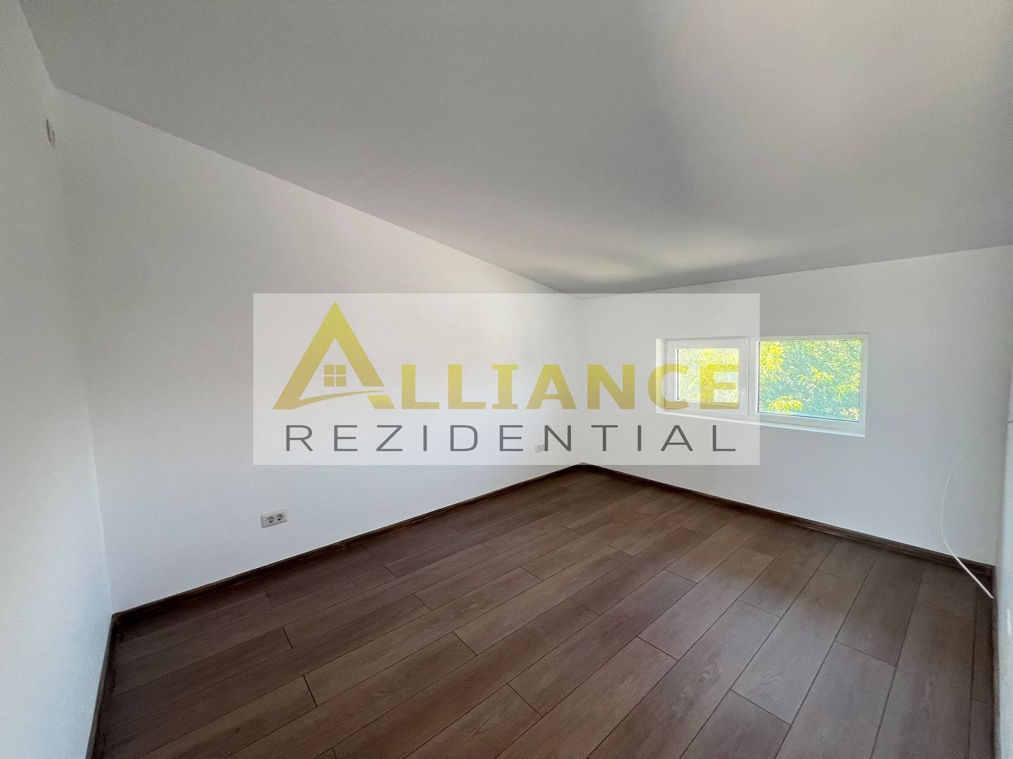 Duplex premium de vanzare-4 camere-Teren 250mp - Poză 15