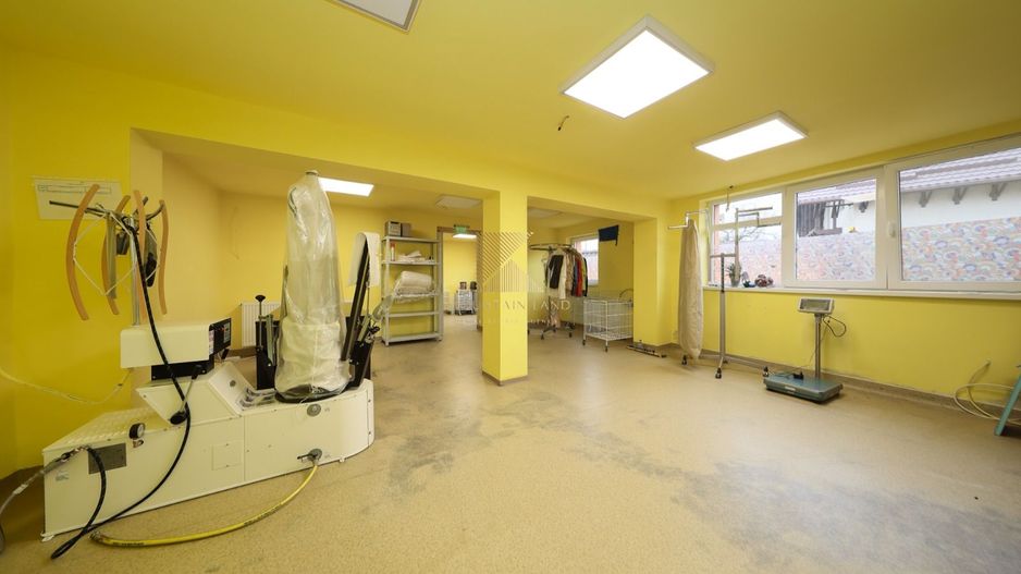 Proprietate mixtă cu spațiu comercial și locuință, Cristian - Poză 4