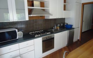 APARTAMENT SPATIOS DE 3 CAMERE LA INCHIRIERII IN ZONA PRIMAVERII - Poză 3