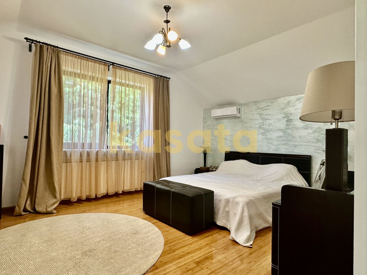 Vila care redefinește echilibrul între rafinament, spațiu și liniște - Poză 44