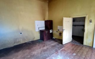 Casă spațioasă în zona Cetății Medievale – oportunitate excelentă - Poză 5