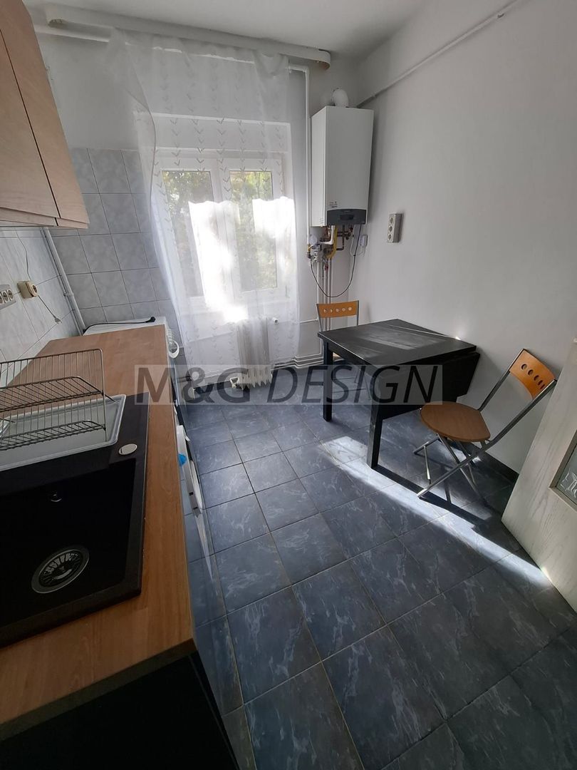 Medicina, etaj 3, CENTRALA, renovat recent - Poză 18