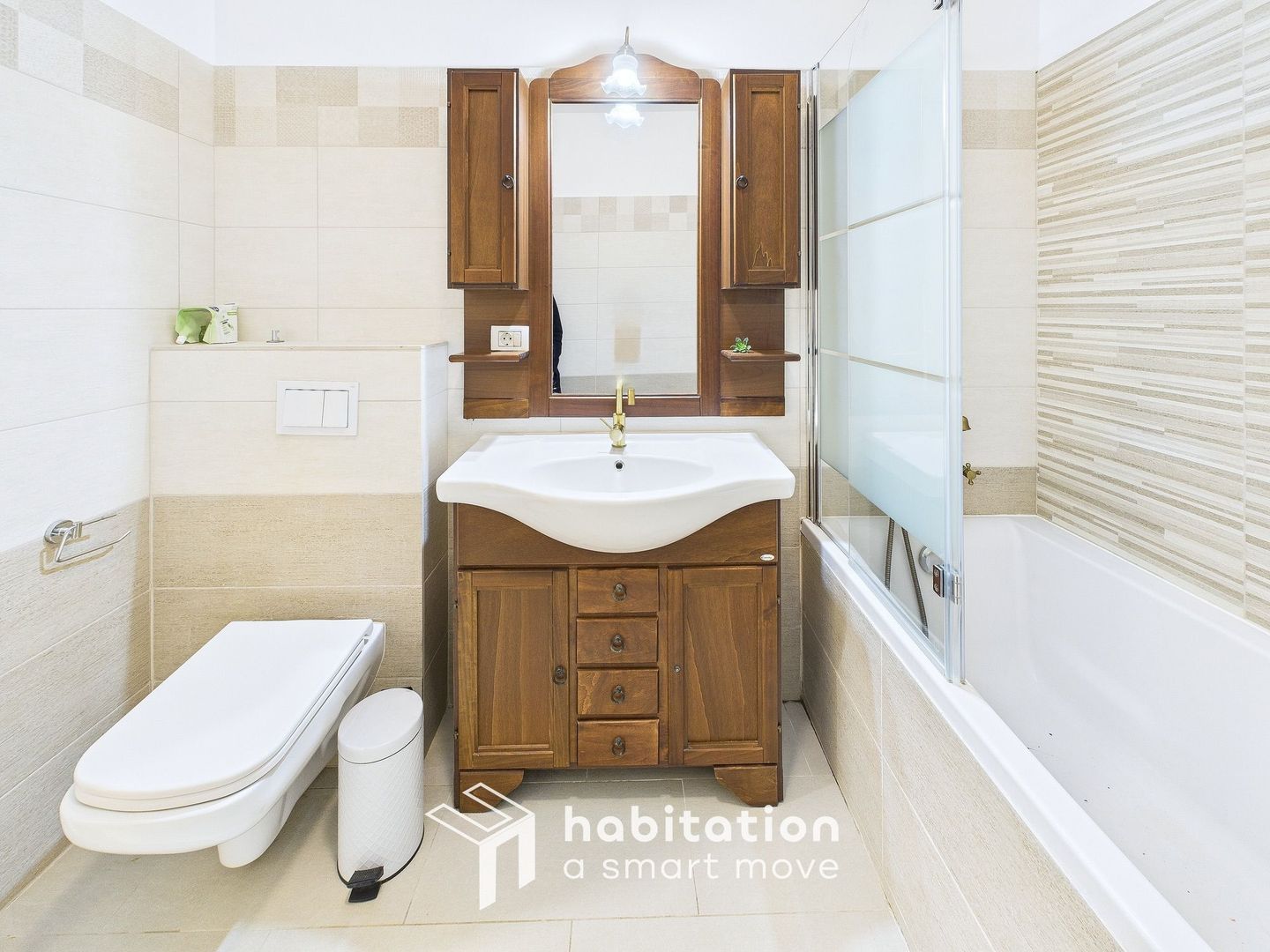 Apartament spațios cu curte și garaj – confortul unei case moderne - Poză 23