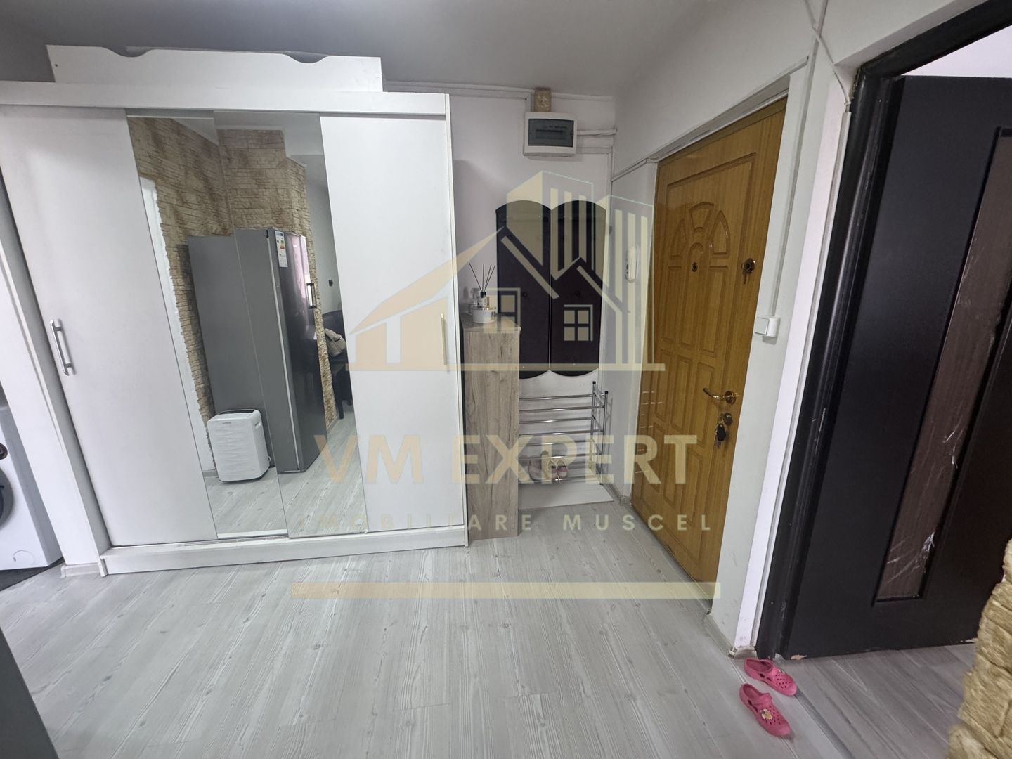 APARTAMENT 2 CAMERE ETAJ 4 CAMPULUNG GRUI - Poză 7