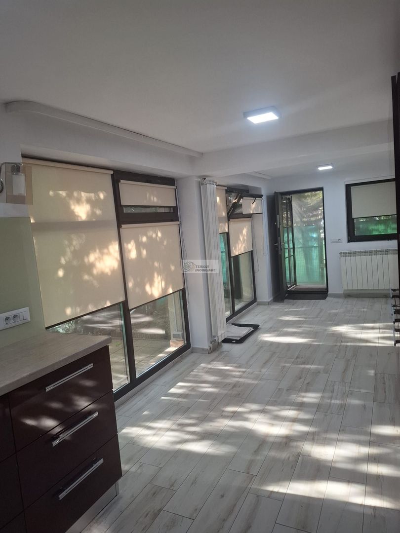 Apartament 4 camere+2 extinderi+2 curti/149 mp /Focsani/fosta Autogara - Poză 2