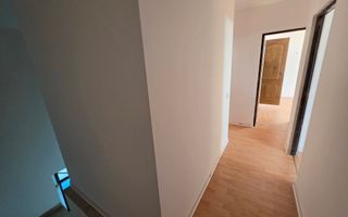 Apartament 5 camere, renovat, 68 mp utili + mansarda 52 mp,  Cetate - Poză 12