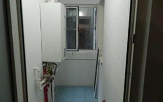 Apartament lux, zona Piata Victoriei, 4 camere , 2 bai, centrala termica  terasa - Poză 10