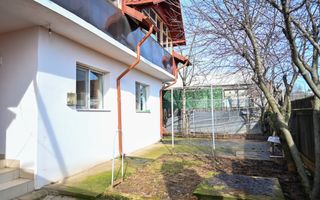 Casa cu 7 camere de vanzare | Zona Centrala, Baicoi | Comision 0% - Poză 2