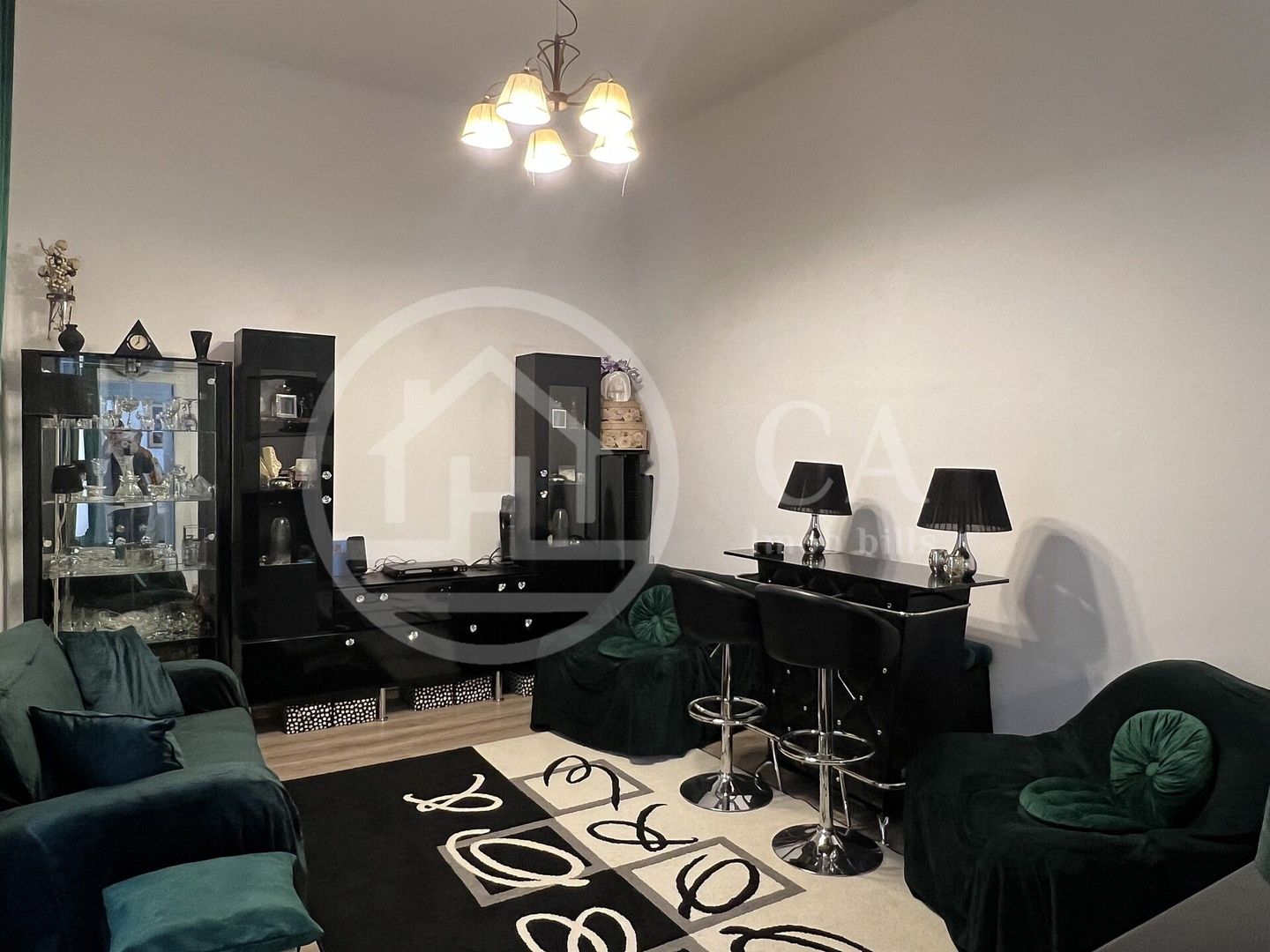 Apartament cu 2 camere de vanzare in zona Republicii Oradea - Poză 1