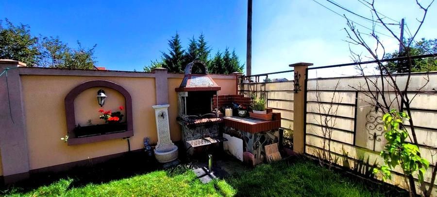 Casă Cocheta si Eficienta 4 Camere Domnești - Poză 2