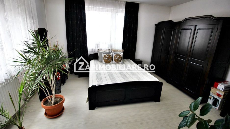 Casa 4 camere+spatiu comercial 420mp.6 bai,720mp teren - Poză 3