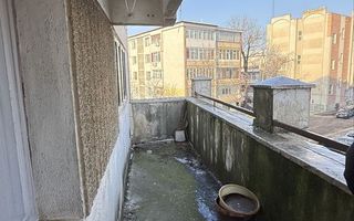 Vând apartament 3 camere zonă centrală - Poză 8
