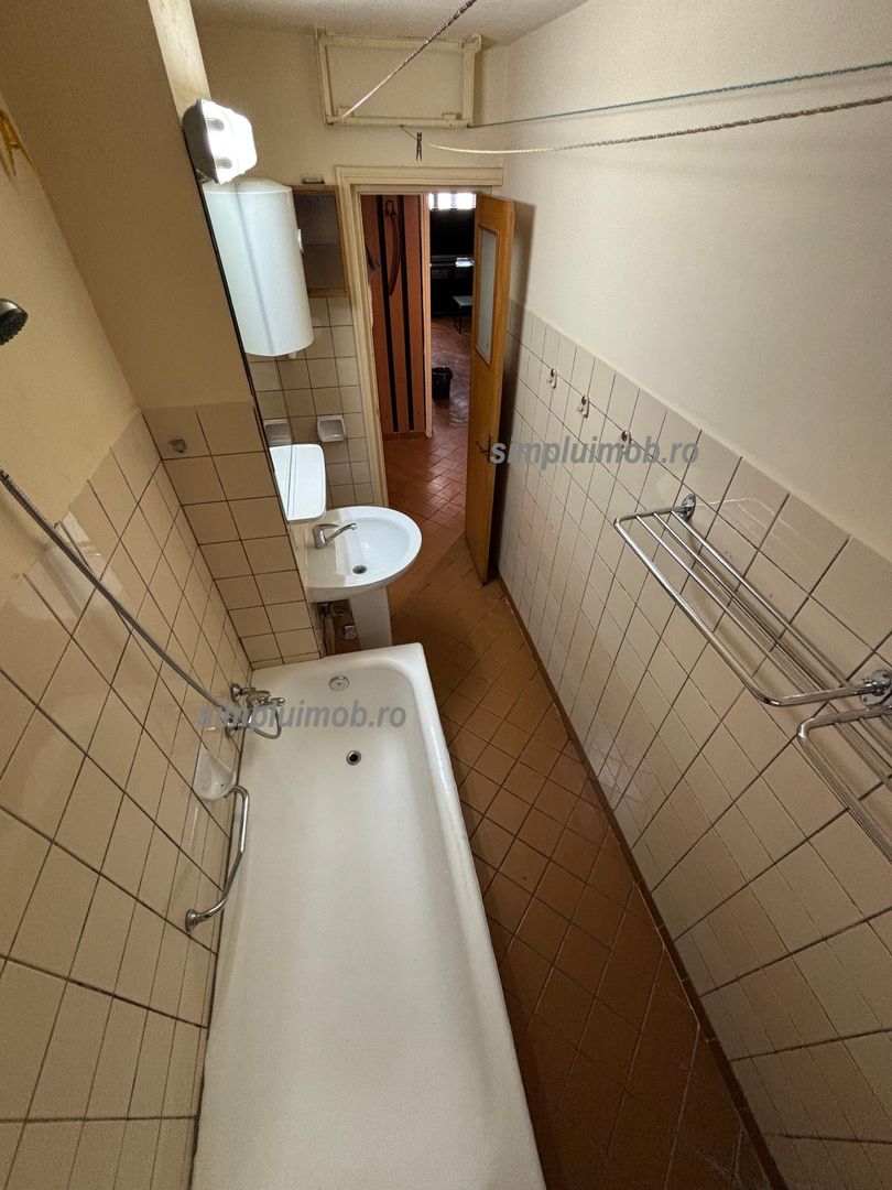 Unirii Decebal 3 camere decomandat 80 mp - Poză 23