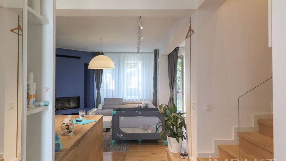 Casa cuplata minunata de vanzare, situata in cartier Voronet! - Poză 4