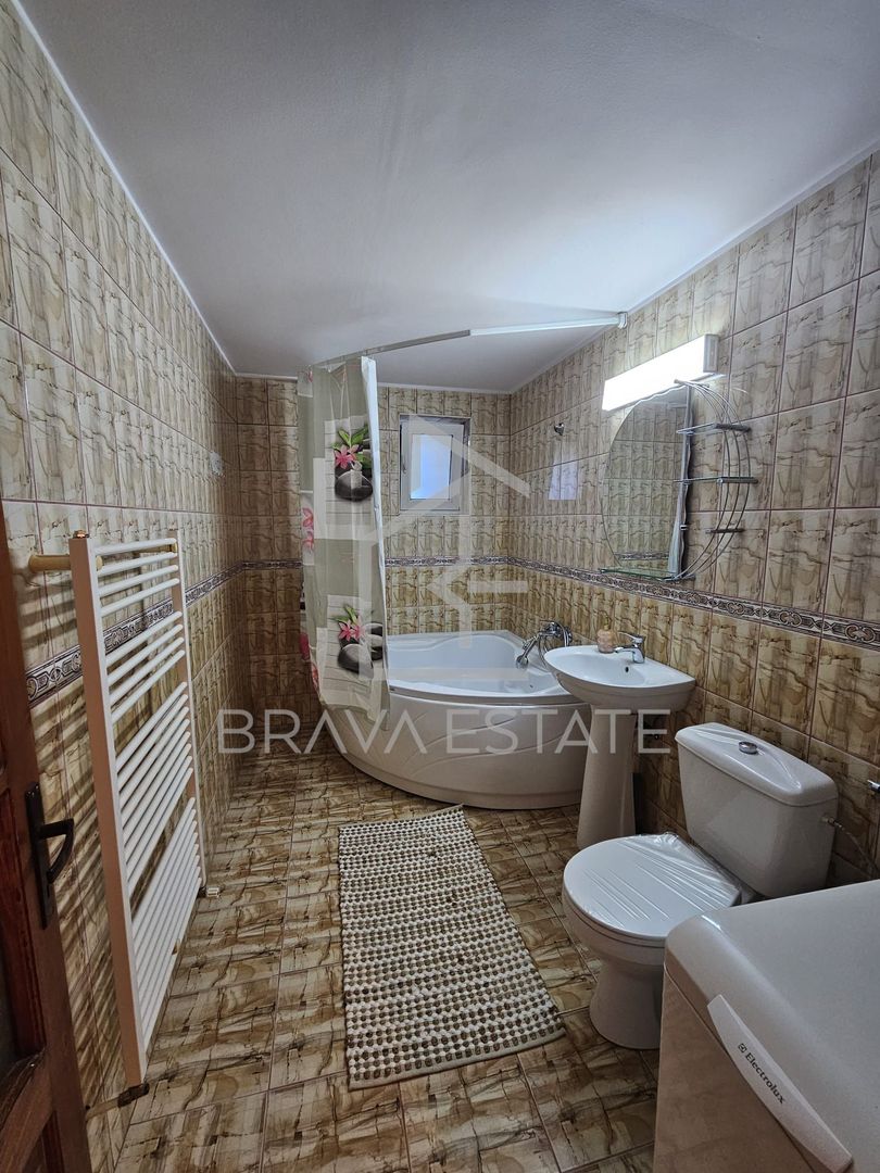 Apartament 3 camere, 100mp, 2 băi, 2 balcoane, 2 parcări, str Pădurii - Poză 7