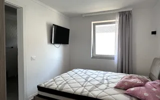 Casa cu 5 dormitoare de închiriat | Cartierul Lotus | Sanmartin - Poză 14