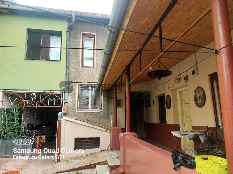 Casa cu 3 apartamente in zona Muzeului - Poză 1