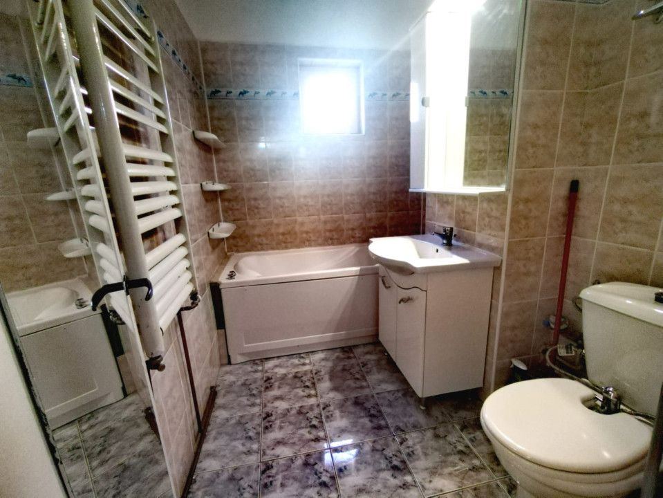 Apartament 3 camere, etaj 1, aproape de Facultate, zona Micalaca - Poză 9
