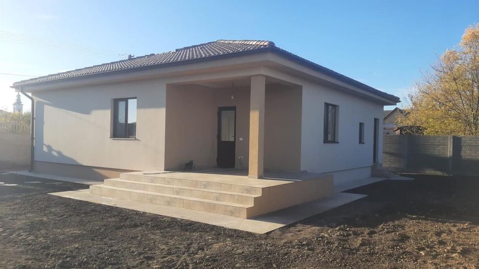 Casa individuala com Peciu Nou-  loc. Dinias - Poză 2