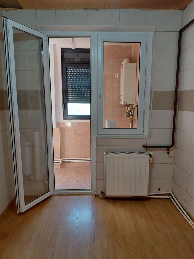 Apartament 2 camere, Tiglina 2, etaj 4,  balcon mare, liber! - Poză 13