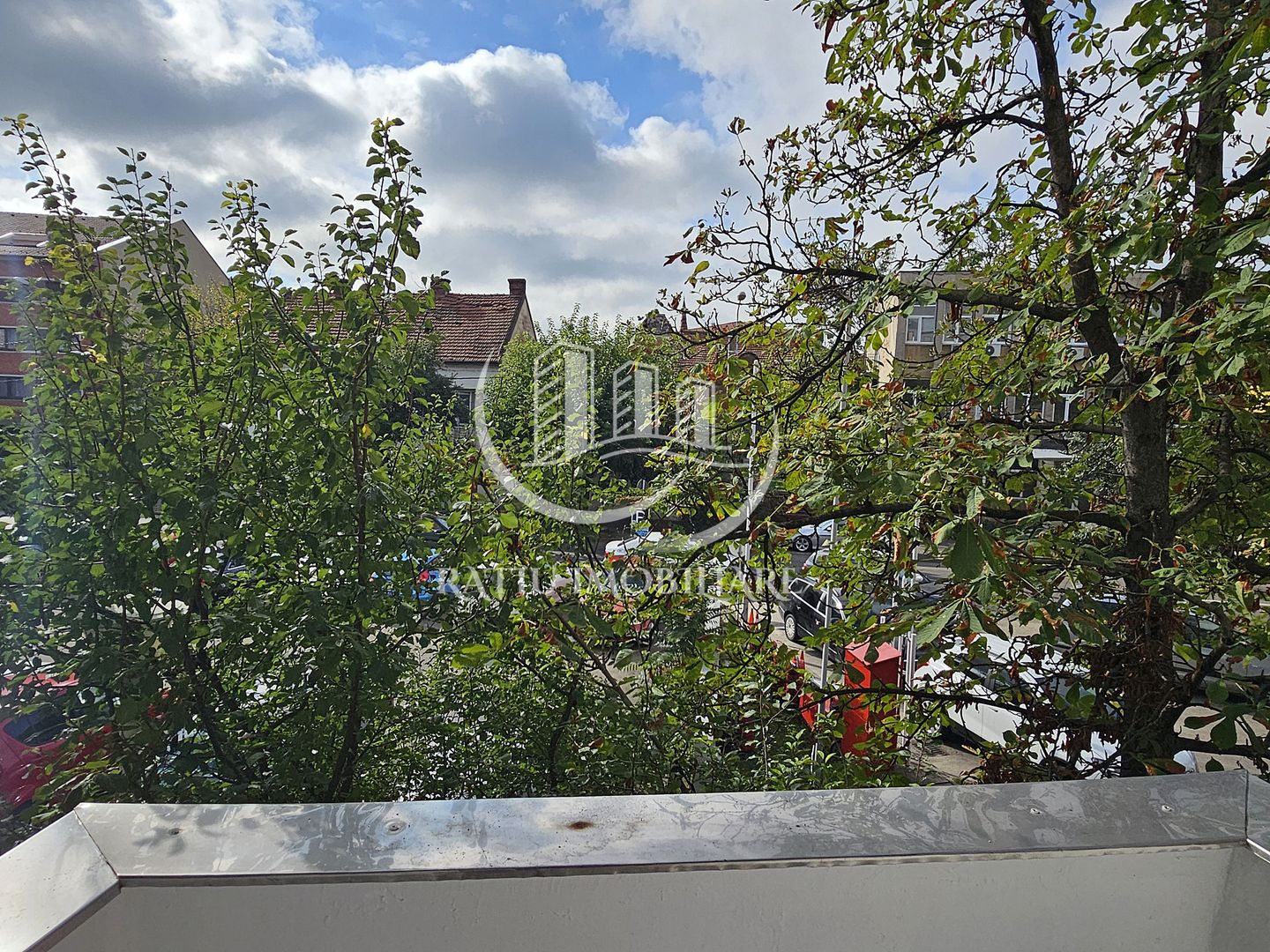 Apartament cu 2 camere | Etajul 1 | Central | Oradea - Poză 4