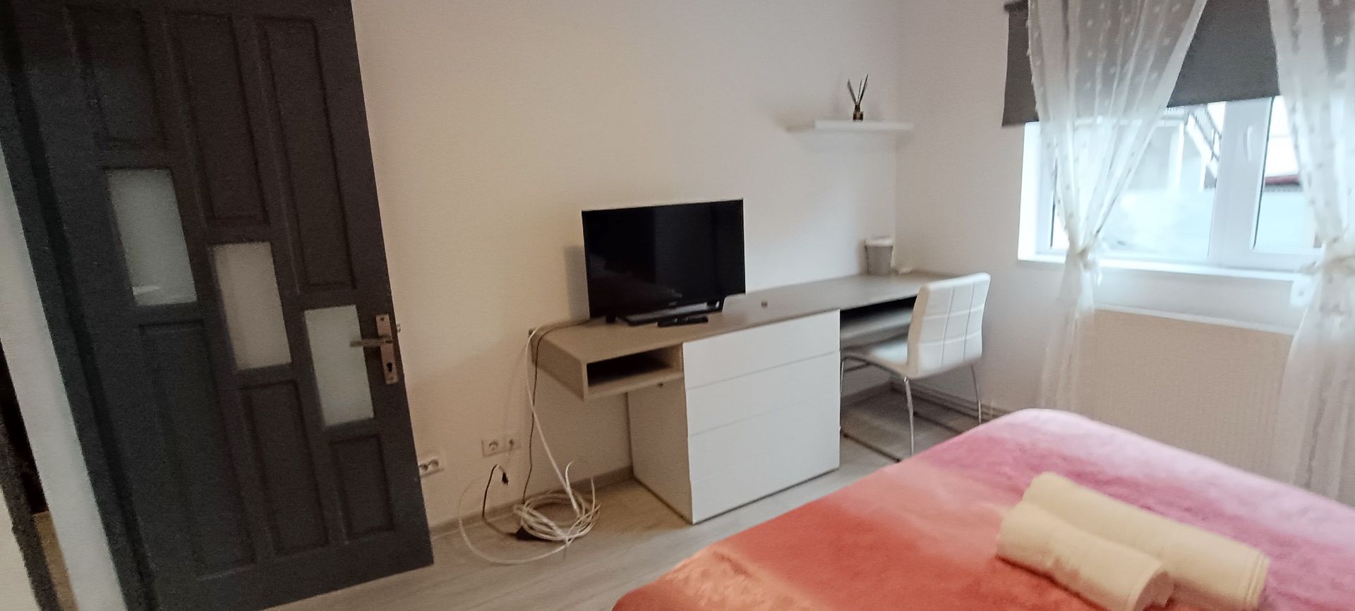 Apartament cu 3 camere decomandate,mobilat-Astra - Poză 12