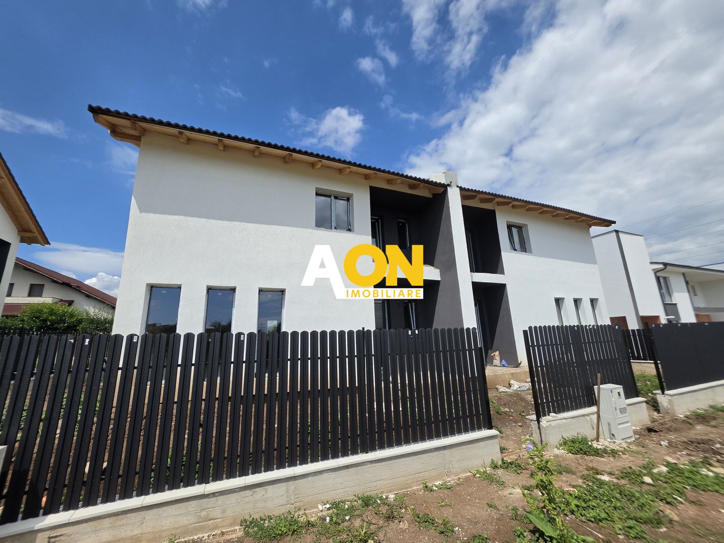 Casa Tip Duplex Zona Piata Cetate, 4 Camere, 3 Bai - Poză 1