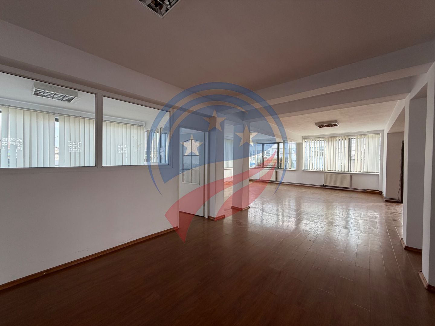 SPATIU BIROURI , COMERCIAL, CLINICA 700MP CU PARCARE - Poză 2