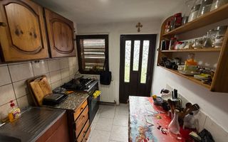 Casă corp C1 84mp + casă corp C2 51mp+garaj+ grădină și teren 889mp - Poză 10