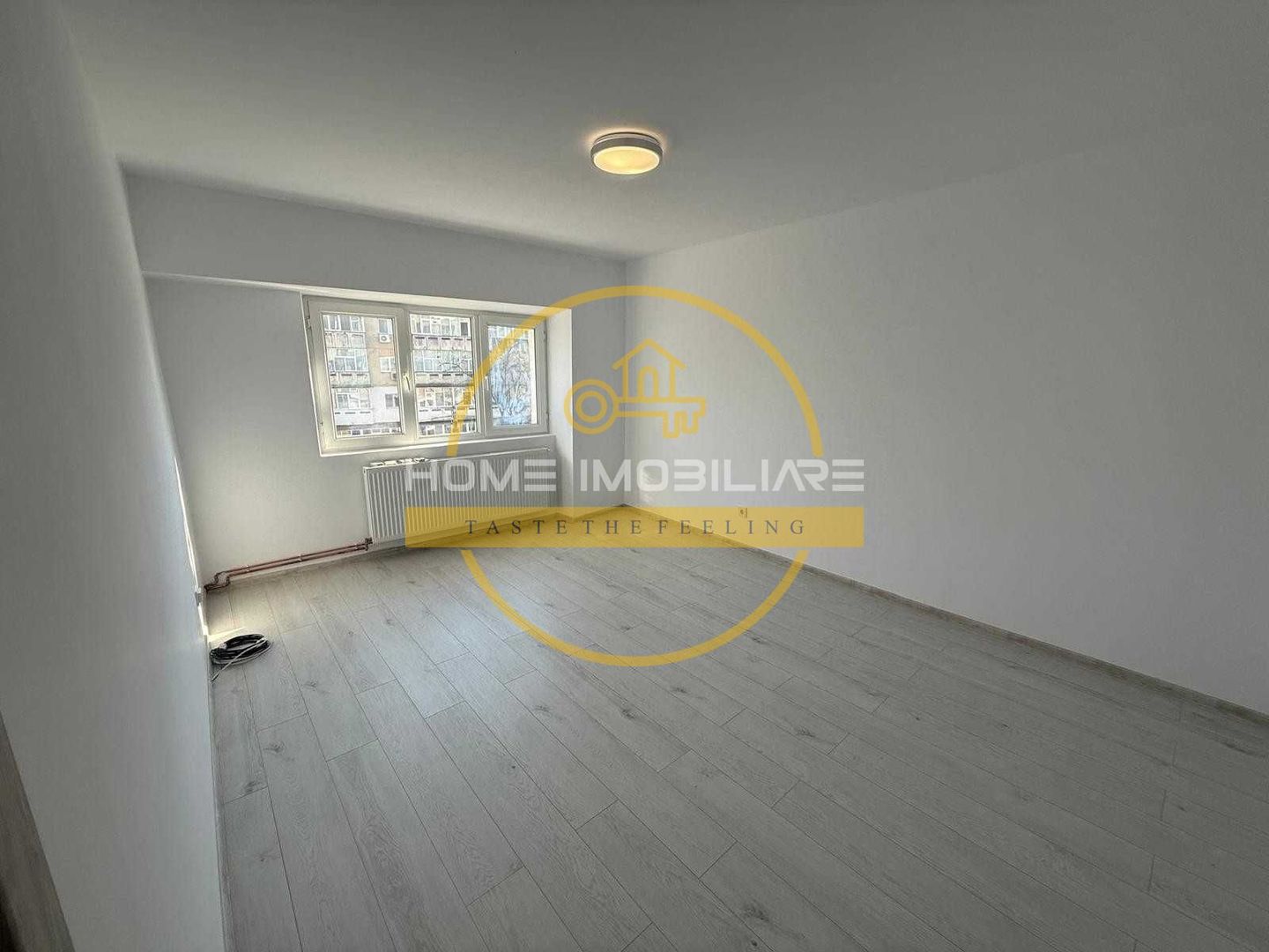 Apartament 2 camere decomandat ,zona Zimbru,109900 euro - Poză 1