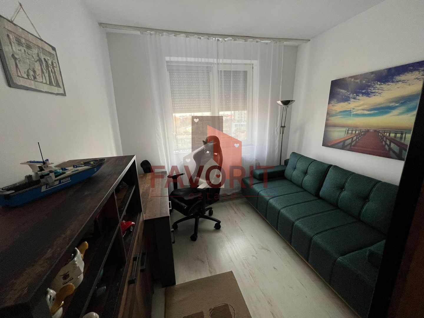 Centrala proprie. Complet renovat. Mobilat si utilat. - Poză 10