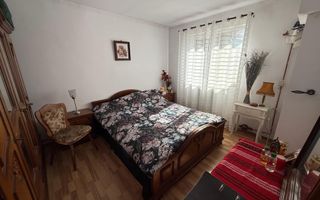Aroneanu - Casa la asfalt - 420mp teren - 3 camere - Canalizare - Poză 7