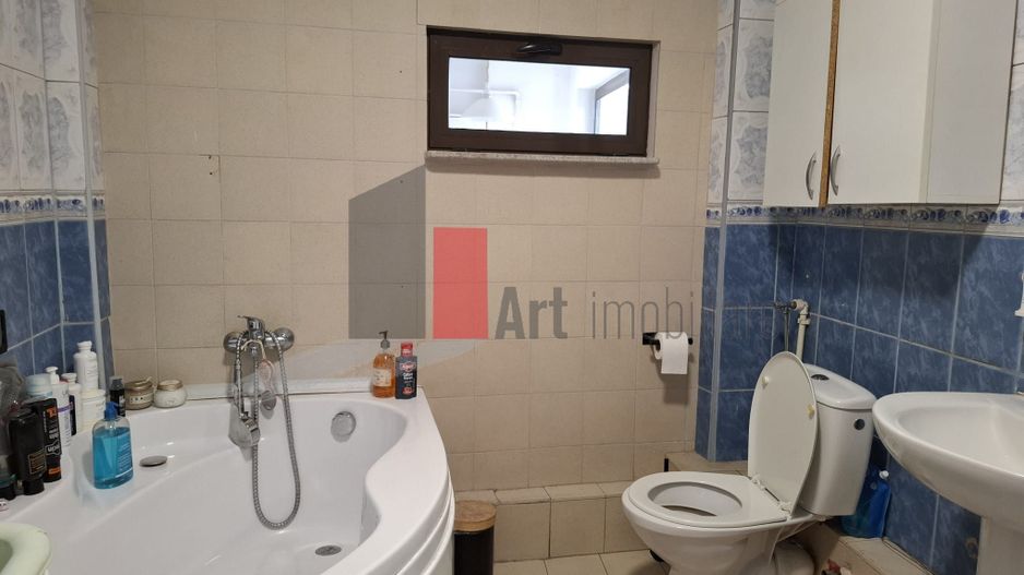 URGENT!, Dacia-Eminescu, apartament in vila, LUMINOS, NEGOCIABIL - Poză 12