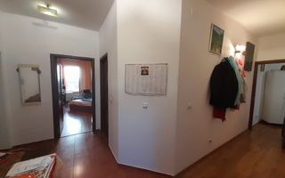Apartament cu 3 camere în zonă centrală, compartimentat eficient. - Poză 7