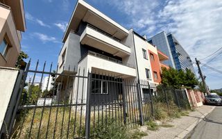 Vila ***400mp*** + Curte Proprie // zona Herastrau - Poză 1