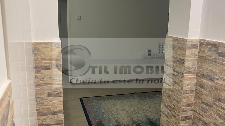 Apartament cu 3 camere Blv. Primaverii - Poză 2