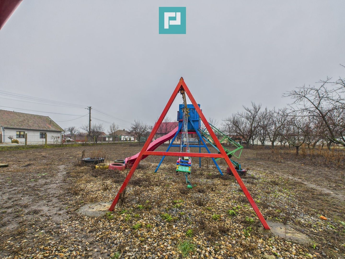 Casă frumoasă la Iratoș la preț bun - Poză 25